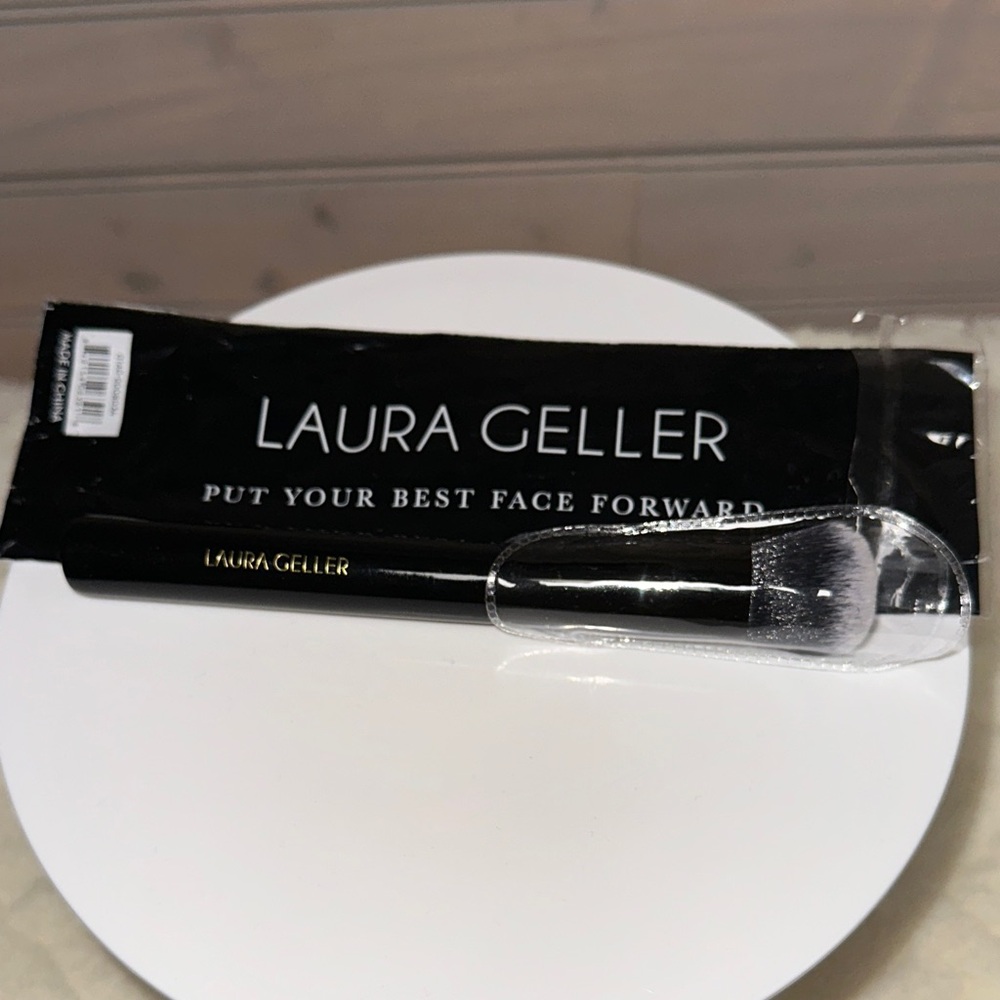 Laura Geller Black & Gray Foundation Brush - Dense Synthetic Bristles